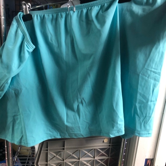 Swim skirt and top - Picture 6 of 6